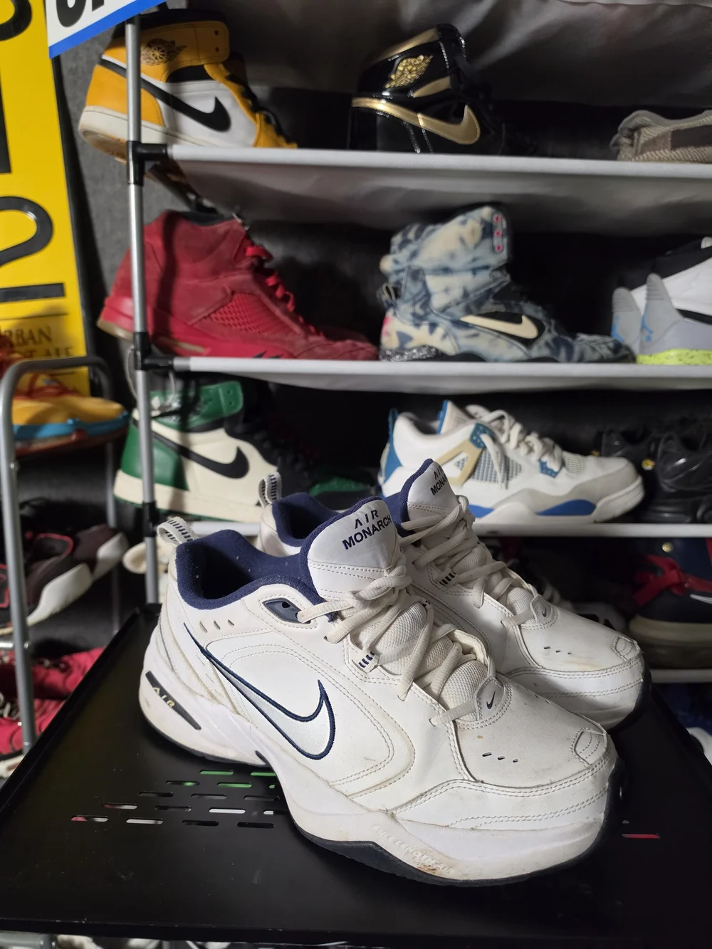 🔥 Nike Air Monarch Men's Size 11 White and Navy Air Athletic Sneakers